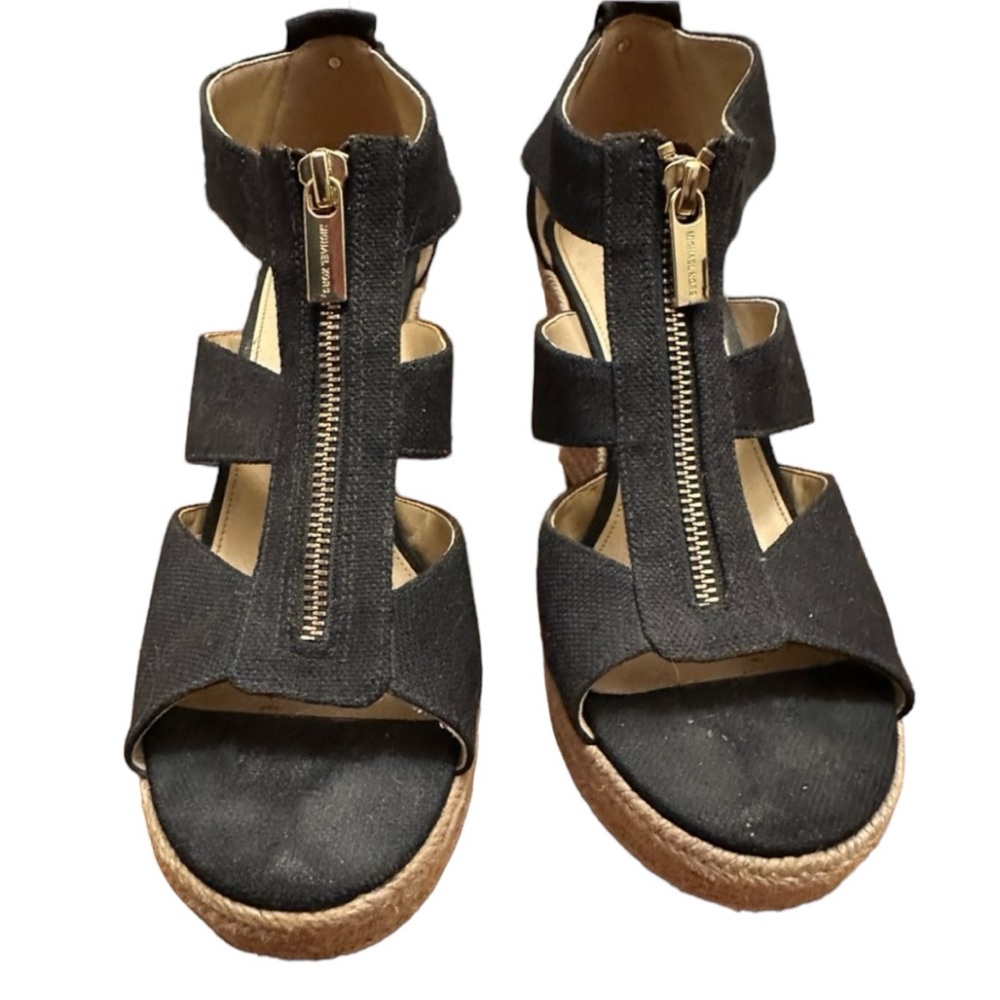 MICHAEL Michael Kors Damita
Wedges Sandals